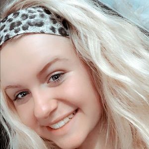 Meet your Posher, Mackenzie